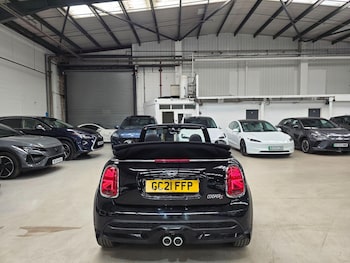Used MINI Convertible 2021 for sale - 79158237: Photo