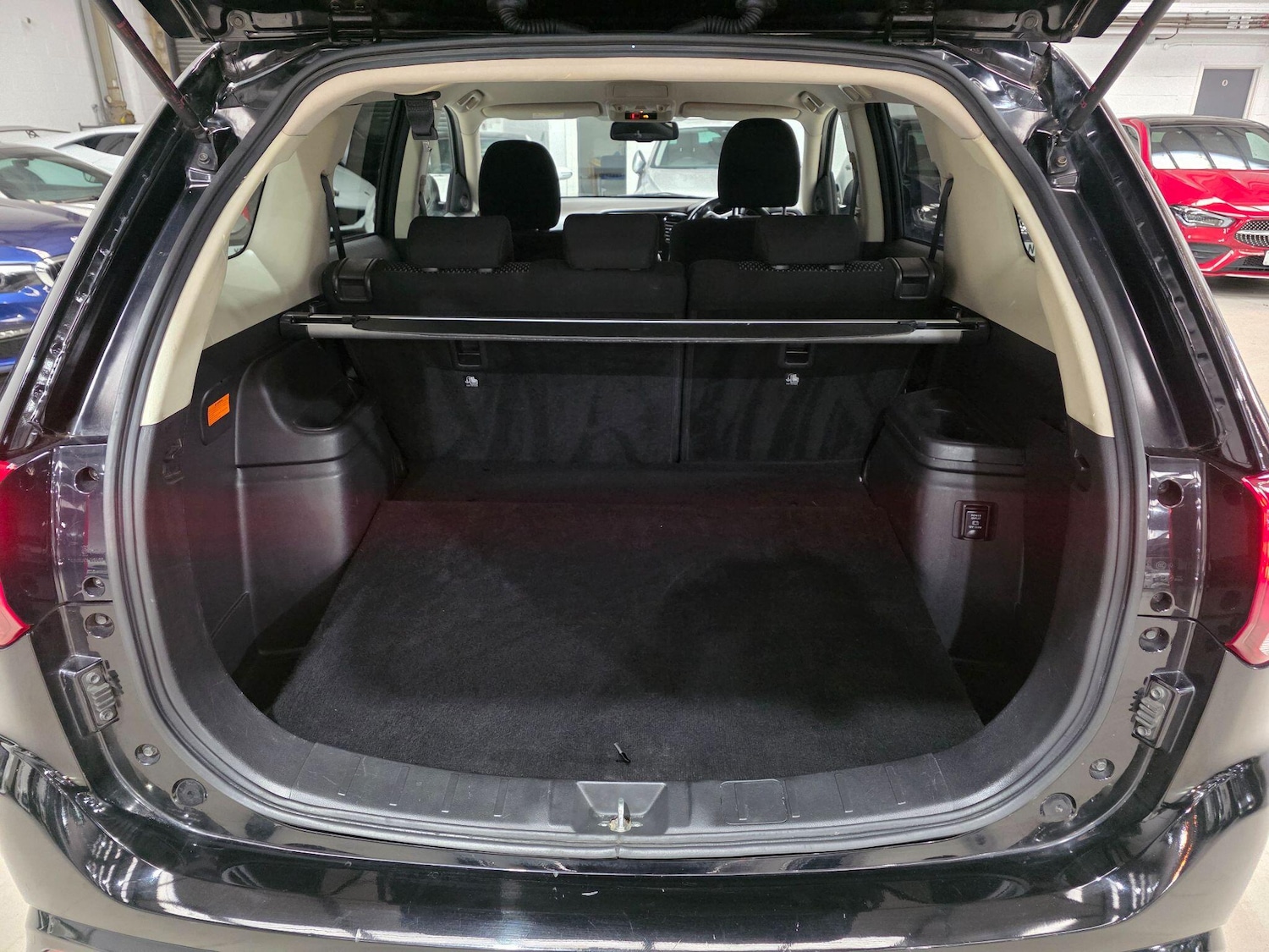 Used Mitsubishi Outlander 2021 for sale - 77074083: Photo 26