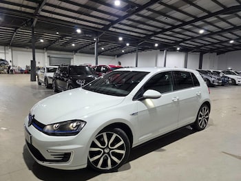 Used Volkswagen Golf 2016 for sale - 76473748: Photo