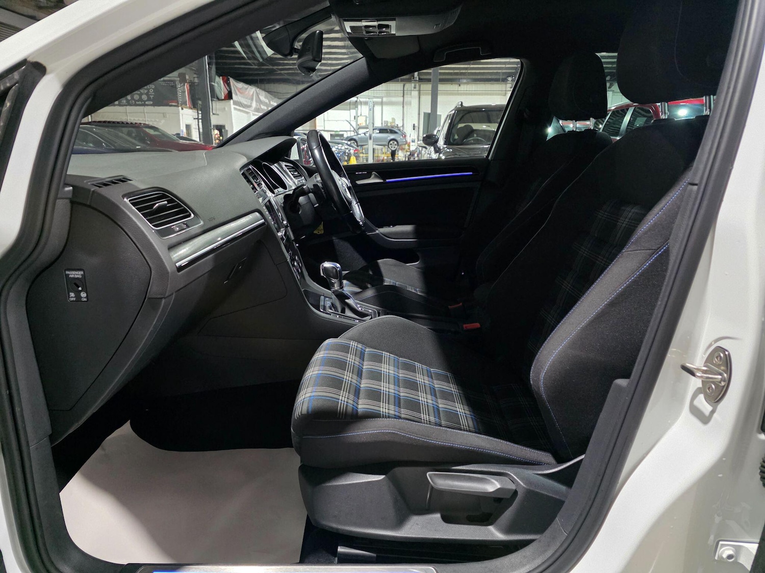 Used Volkswagen Golf 2016 for sale - 76473748: Photo 24