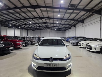 Used Volkswagen Golf 2016 for sale - 76473748: Photo