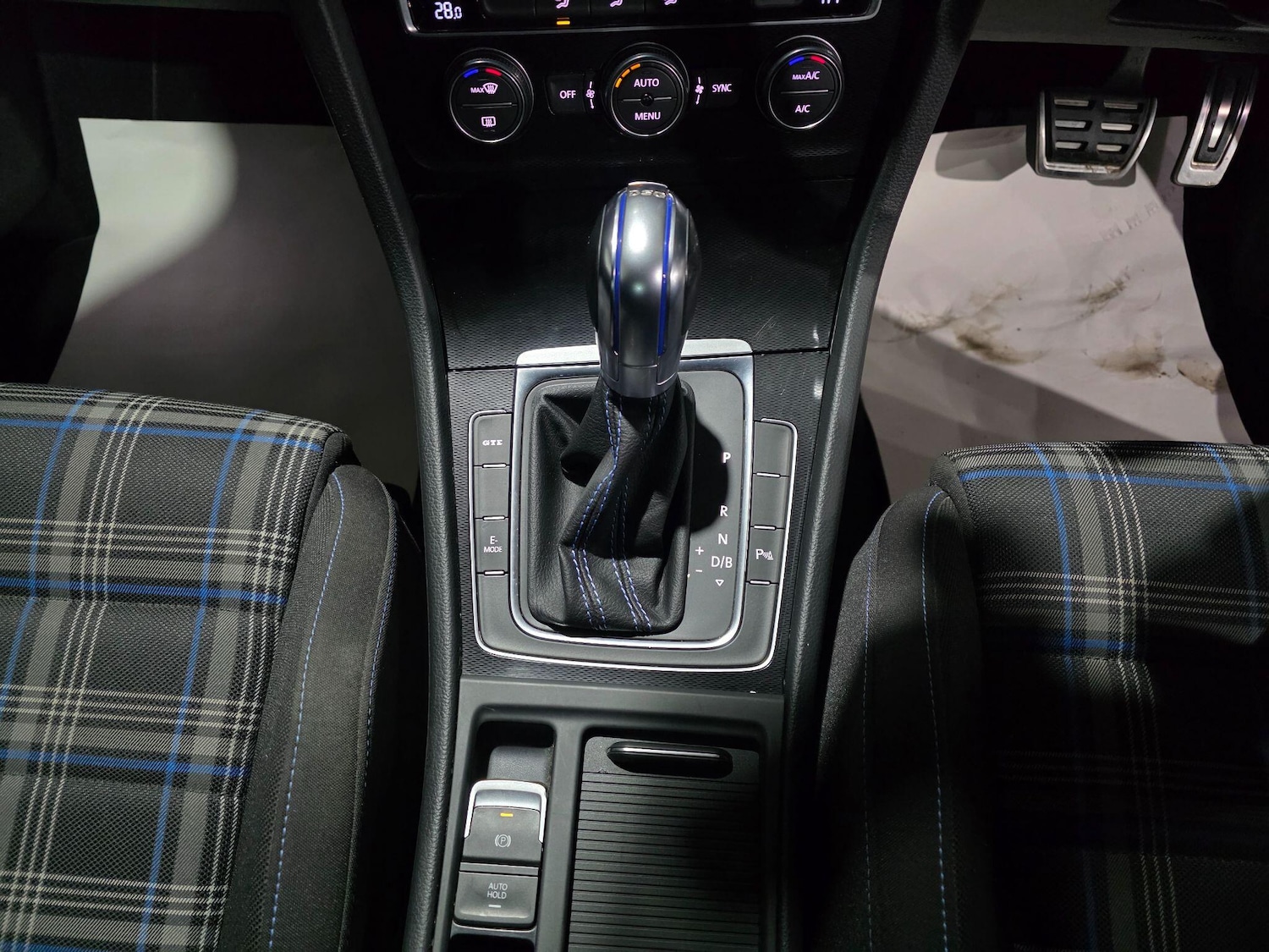 Used Volkswagen Golf 2016 for sale - 76473748: Photo 9