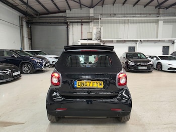 Used smart fortwo 2017 for sale - 79361312: Photo