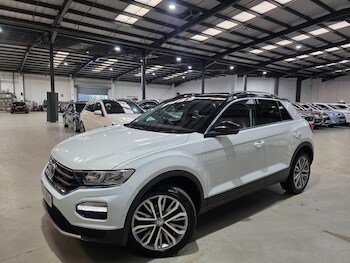 Used Volkswagen T-Roc 2019 for sale - 76727940: Photo