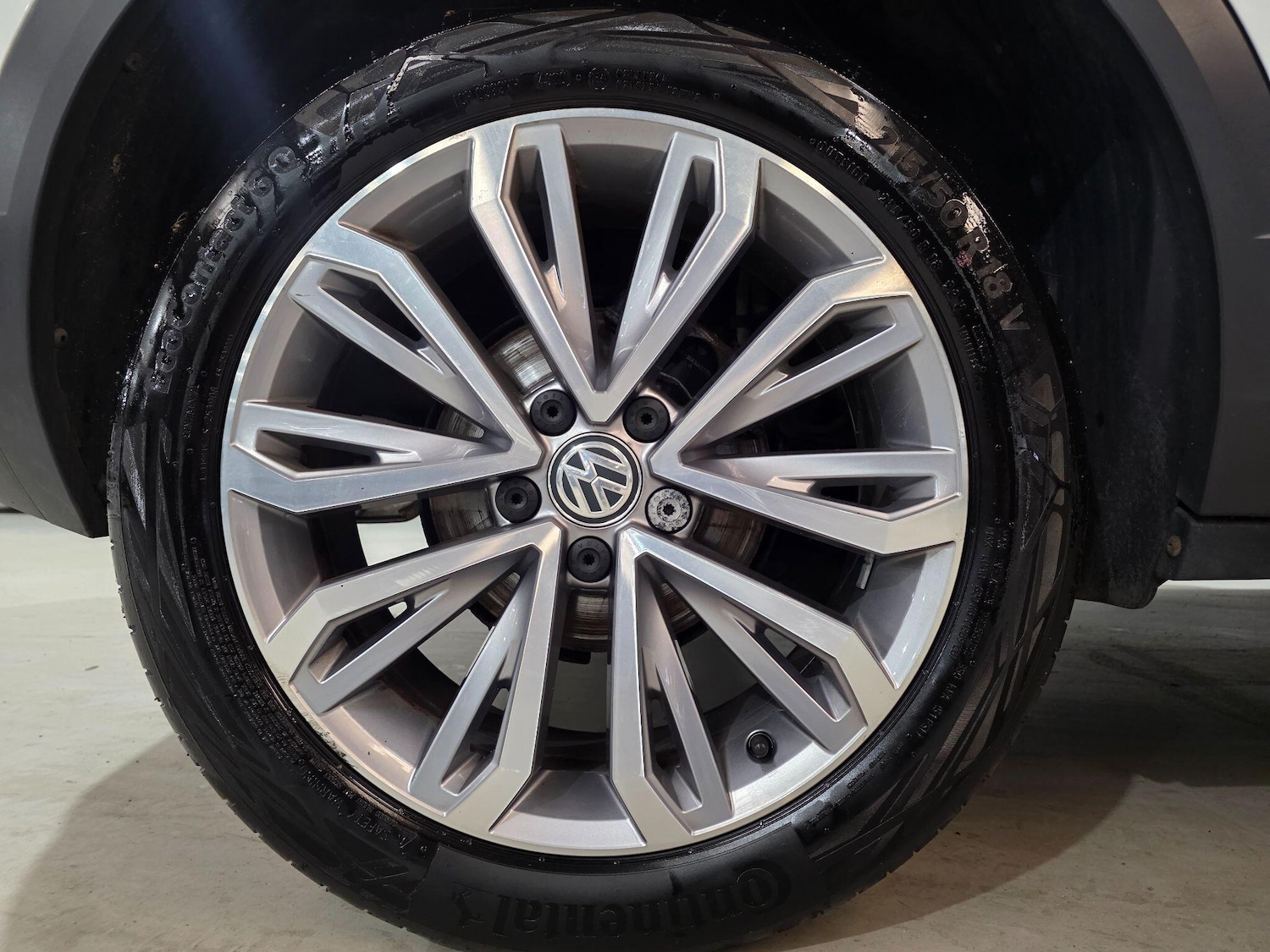 Used Volkswagen T-Roc for sale - 76727940: Photo 31