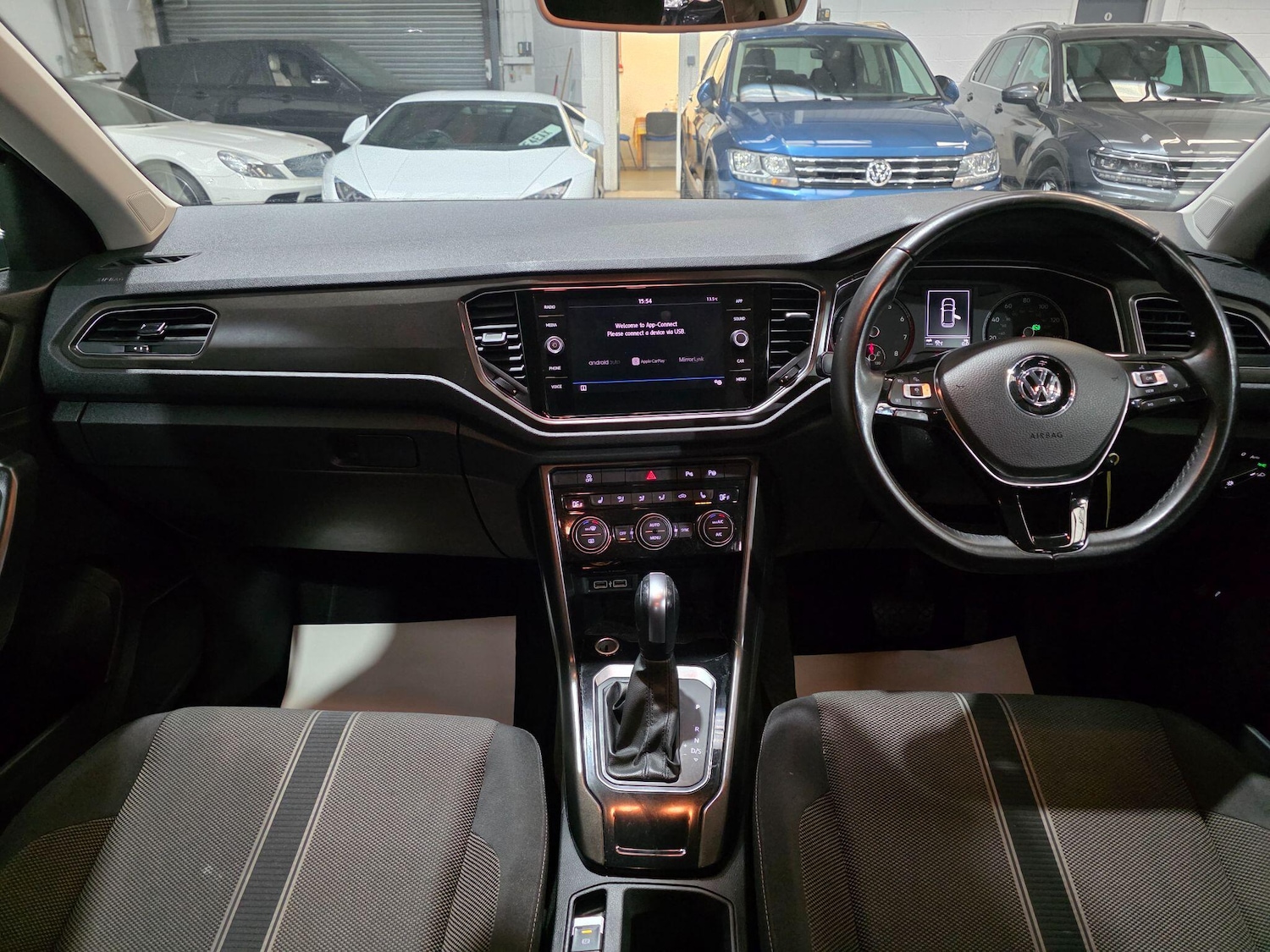 Used Volkswagen T-Roc for sale - 76727940: Photo 5