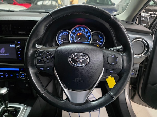 Used Toyota Auris 2013 for sale - 76085180: Photo 14