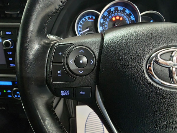 Used Toyota Auris 2013 for sale - 76085180: Photo 16