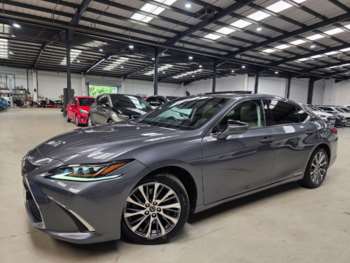 2019 (69) - 2.5 300h E-CVT Euro 6 (s/s) 4dr