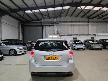 Used Toyota Verso 2014 for sale - 77646088: Photo