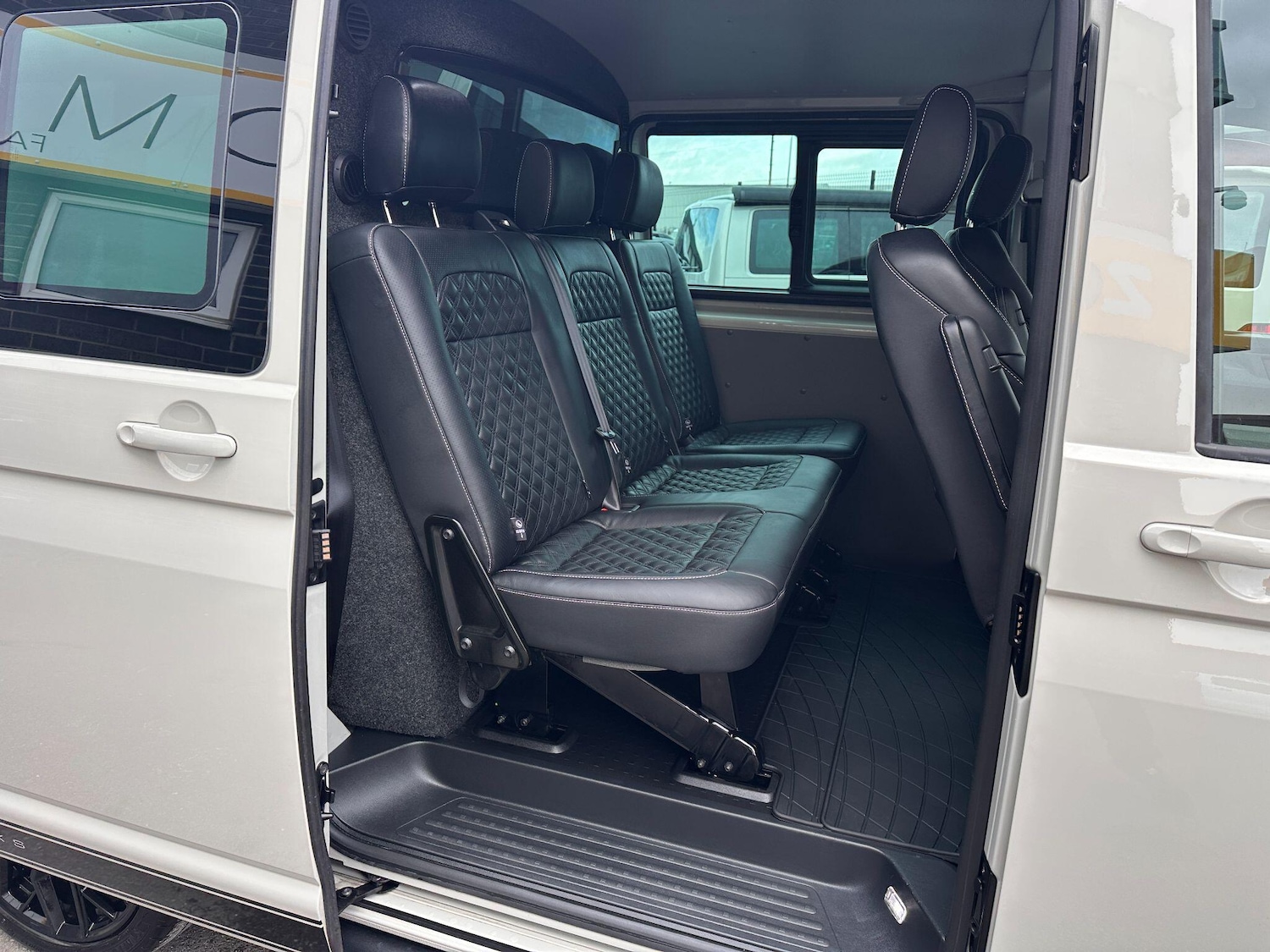 Used Volkswagen Transporter for sale - 76886879: Photo 27