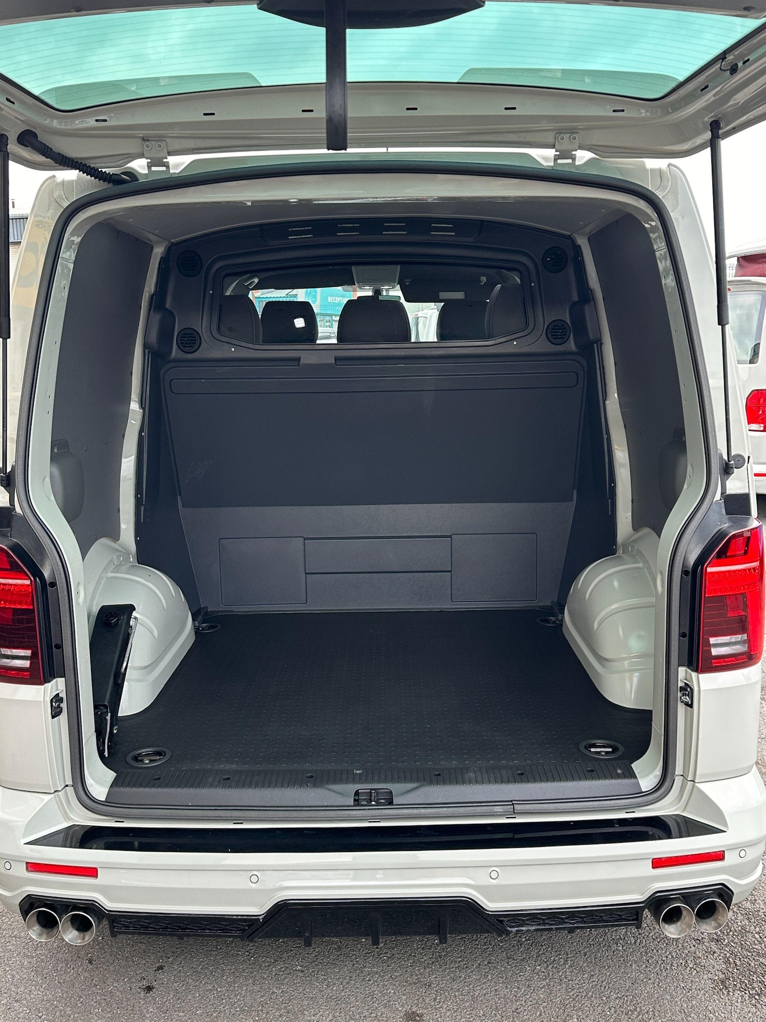 Used Volkswagen Transporter for sale - 76886879: Photo 30