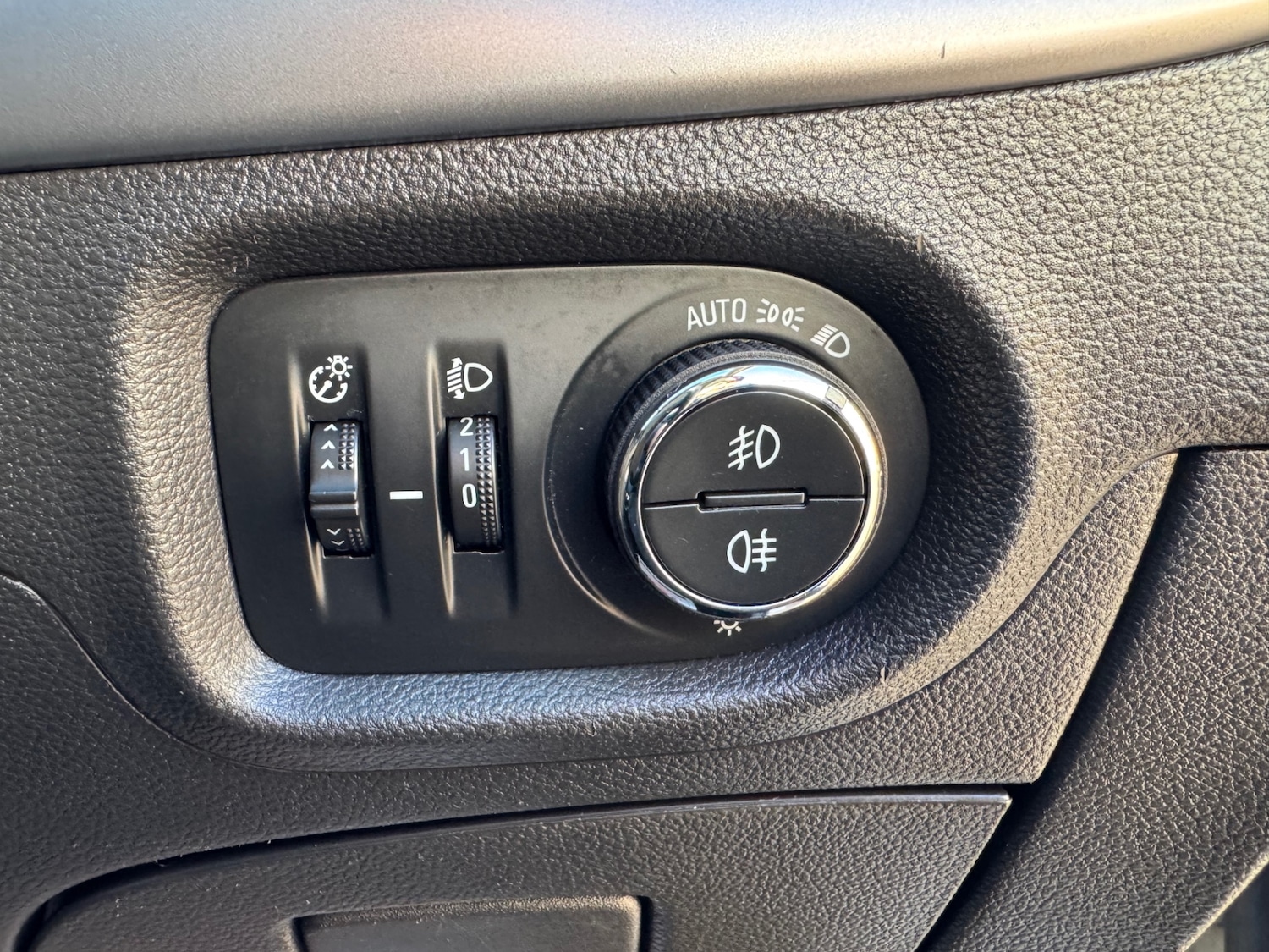 Used Vauxhall Astra 2018 for sale - 77014594: Photo 33