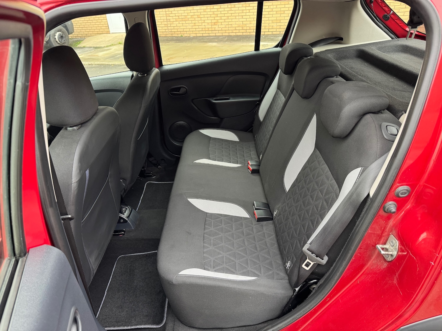 Used Dacia Sandero Stepway 2016 for sale - 76862830: Photo 24