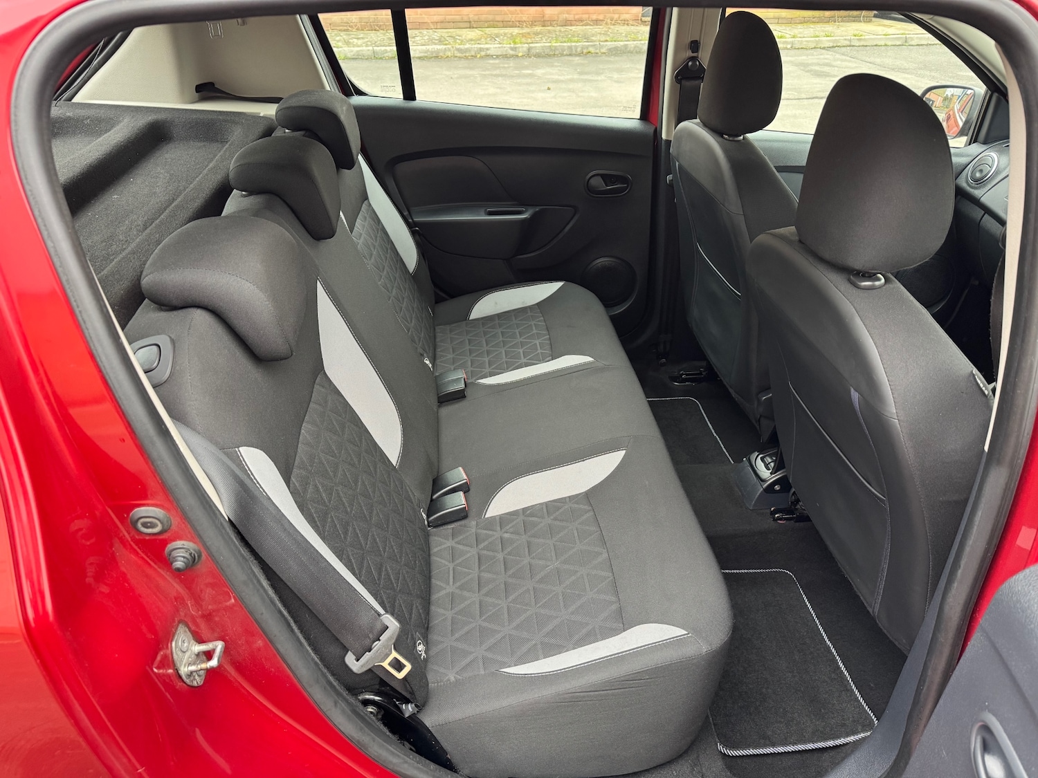 Used Dacia Sandero Stepway 2016 for sale - 76862830: Photo 30