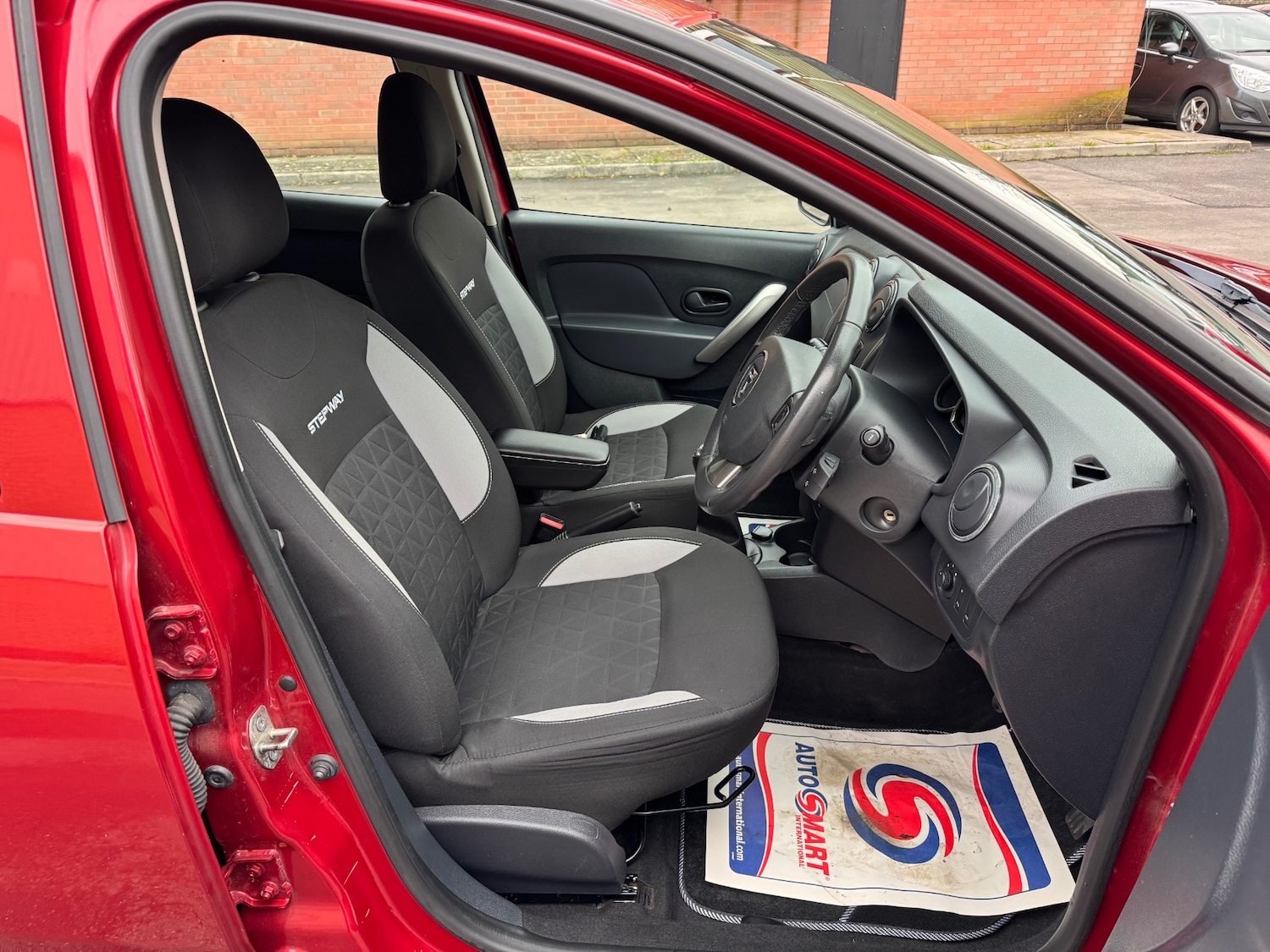 Used Dacia Sandero Stepway 2016 for sale - 76862830: Photo 33