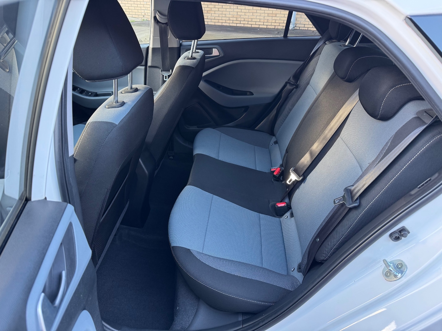 Used Hyundai i20 2015 for sale - 77173570: Photo 23