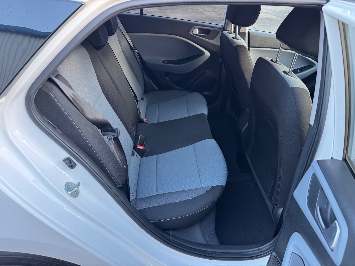 Used Hyundai i20 2015 for sale - 77173570: Photo 29