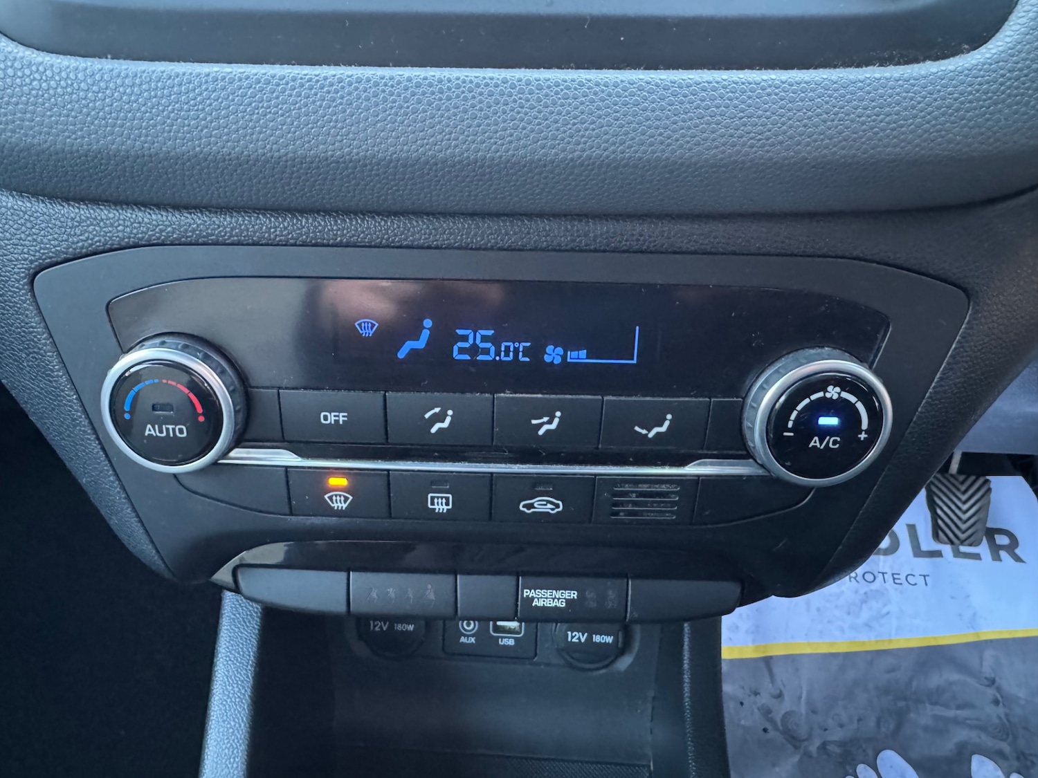 Used Hyundai i20 2015 for sale - 77173570: Photo 44