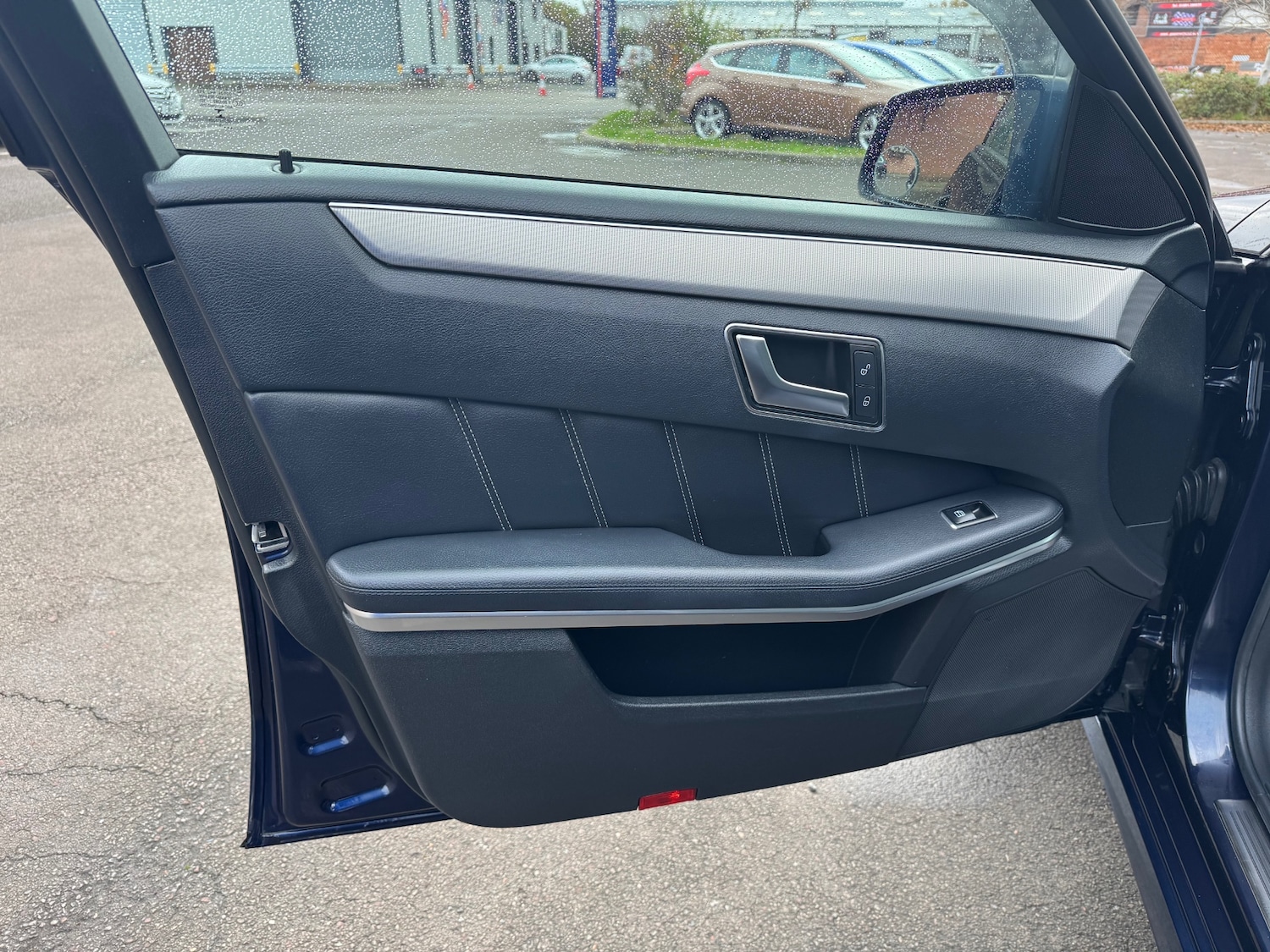 Used Mercedes-Benz E Class 2015 for sale - 76725441: Photo 19