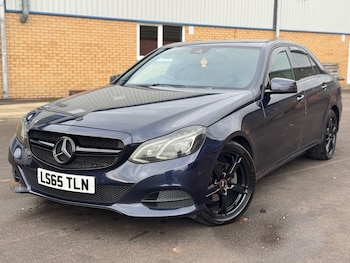Used Mercedes-Benz E Class 2015 for sale - 76725441: Photo
