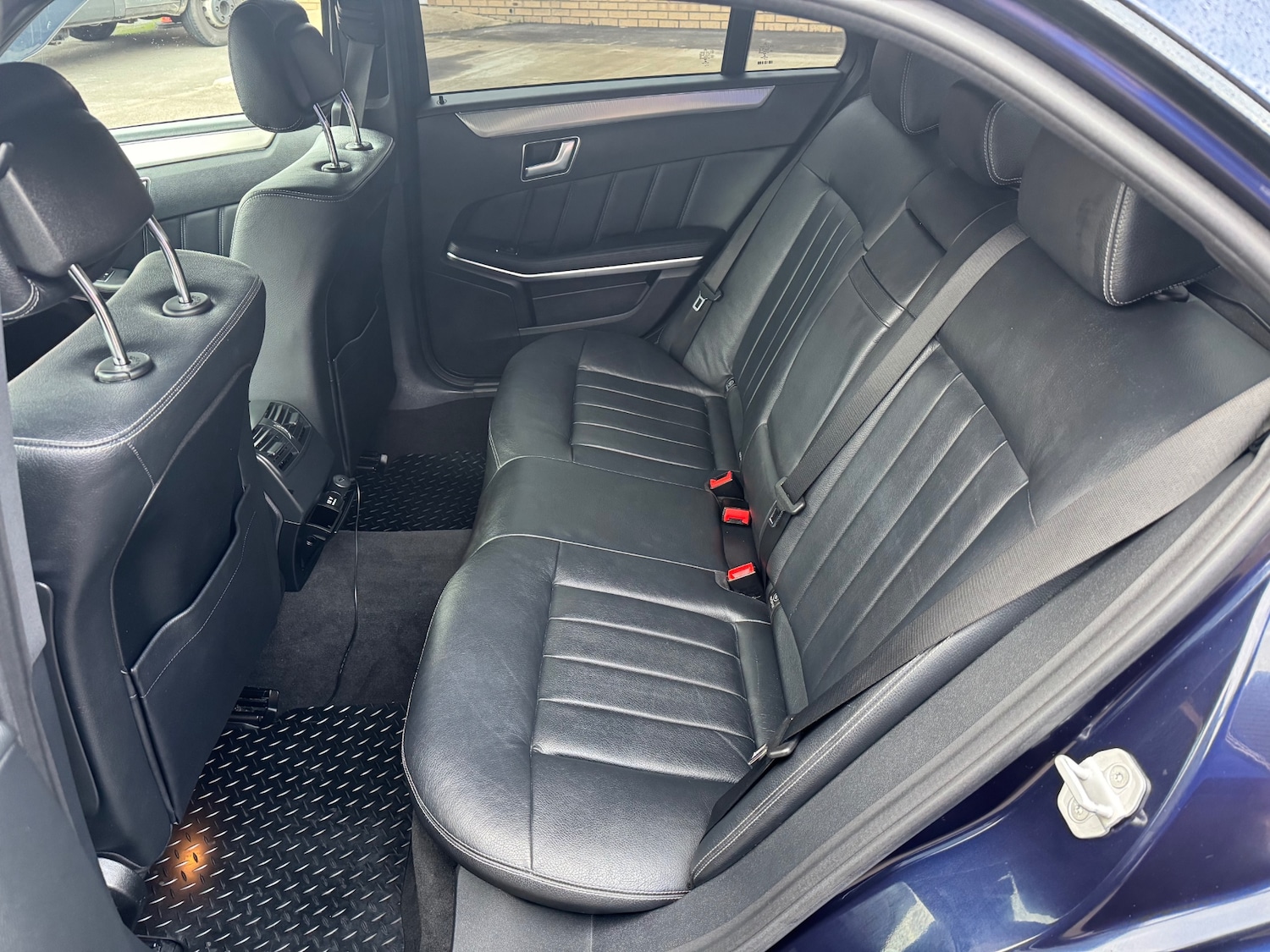 Used Mercedes-Benz E Class 2015 for sale - 76725441: Photo 24