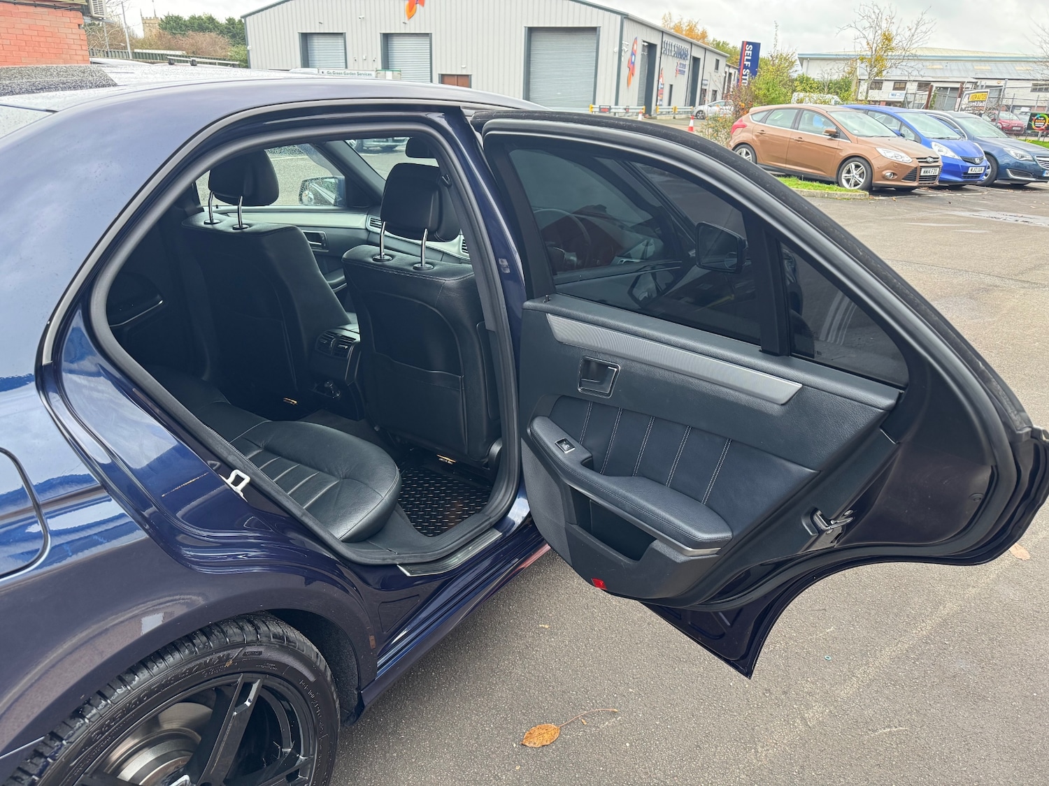 Used Mercedes-Benz E Class 2015 for sale - 76725441: Photo 29