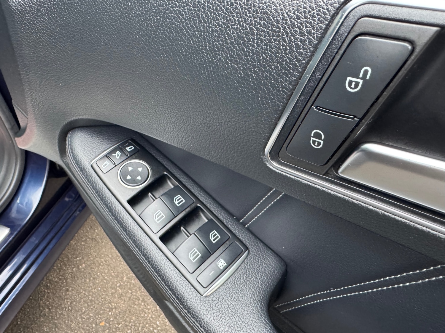 Used Mercedes-Benz E Class 2015 for sale - 76725441: Photo 36