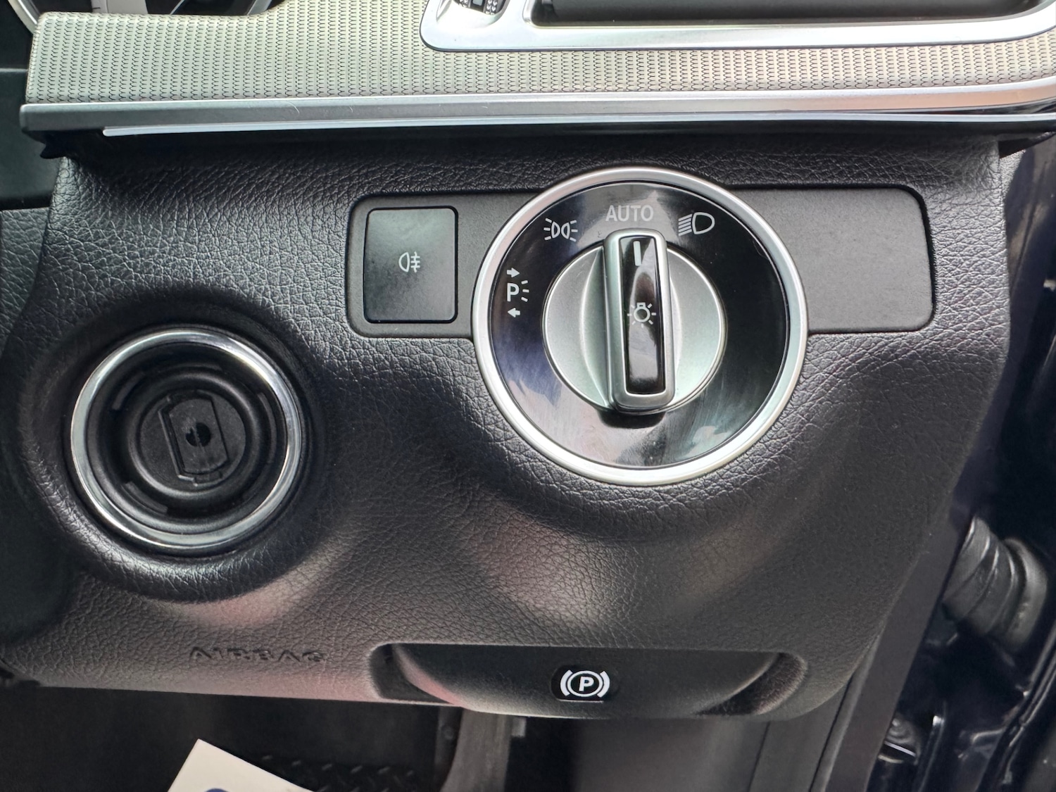 Used Mercedes-Benz E Class 2015 for sale - 76725441: Photo 40