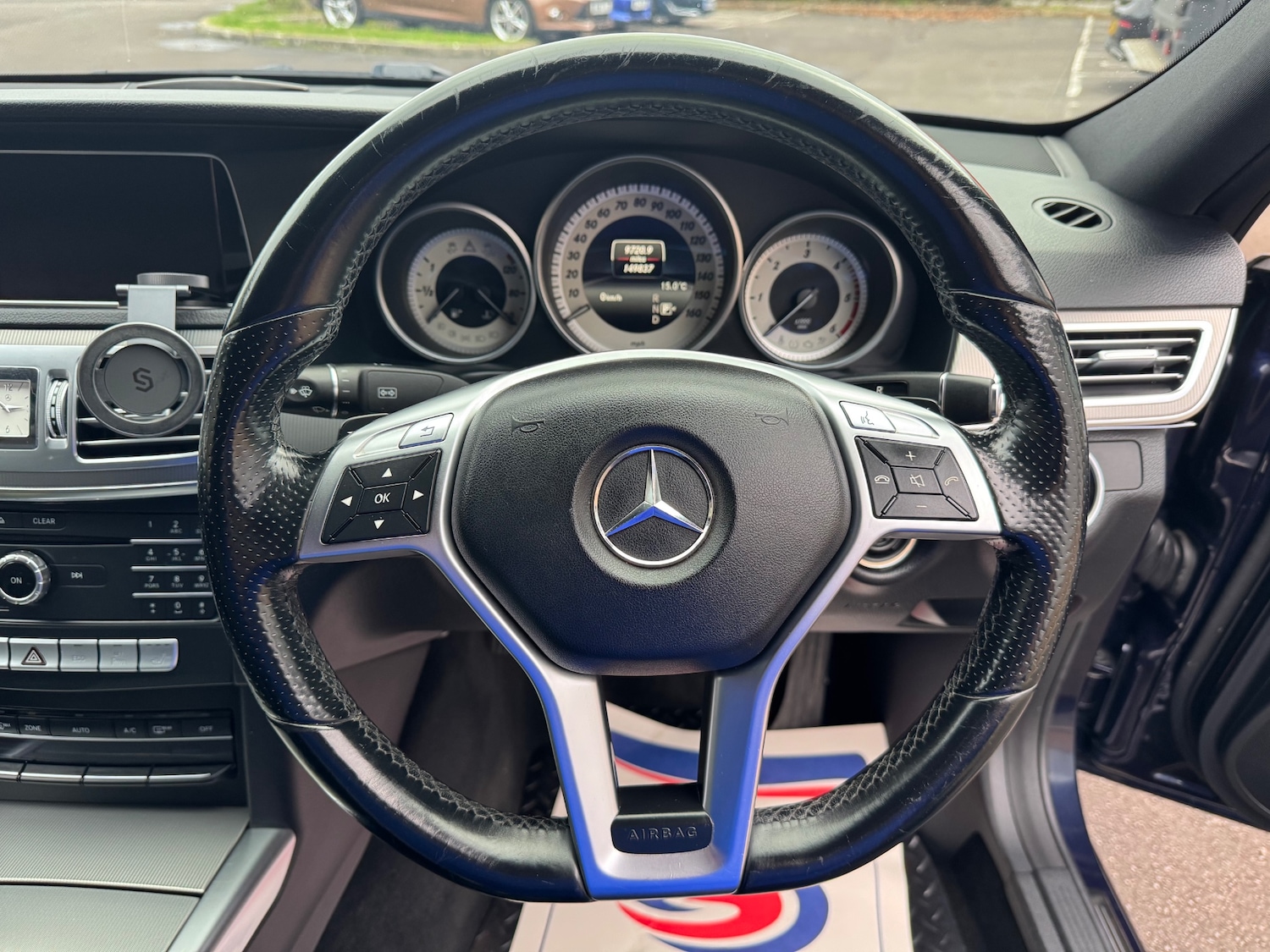 Used Mercedes-Benz E Class 2015 for sale - 76725441: Photo 41