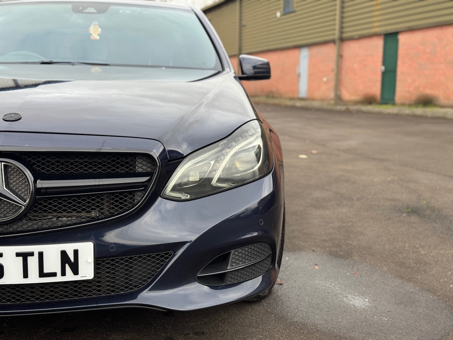 Used Mercedes-Benz E Class 2015 for sale - 76725441: Photo 5