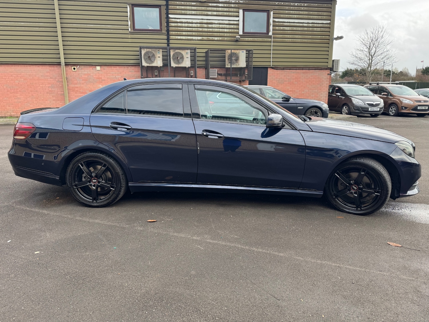 Used Mercedes-Benz E Class 2015 for sale - 76725441: Photo 9