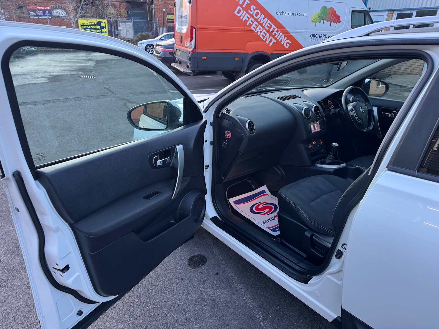 Used Nissan Qashqai 2012 for sale - 76800303: Photo 17