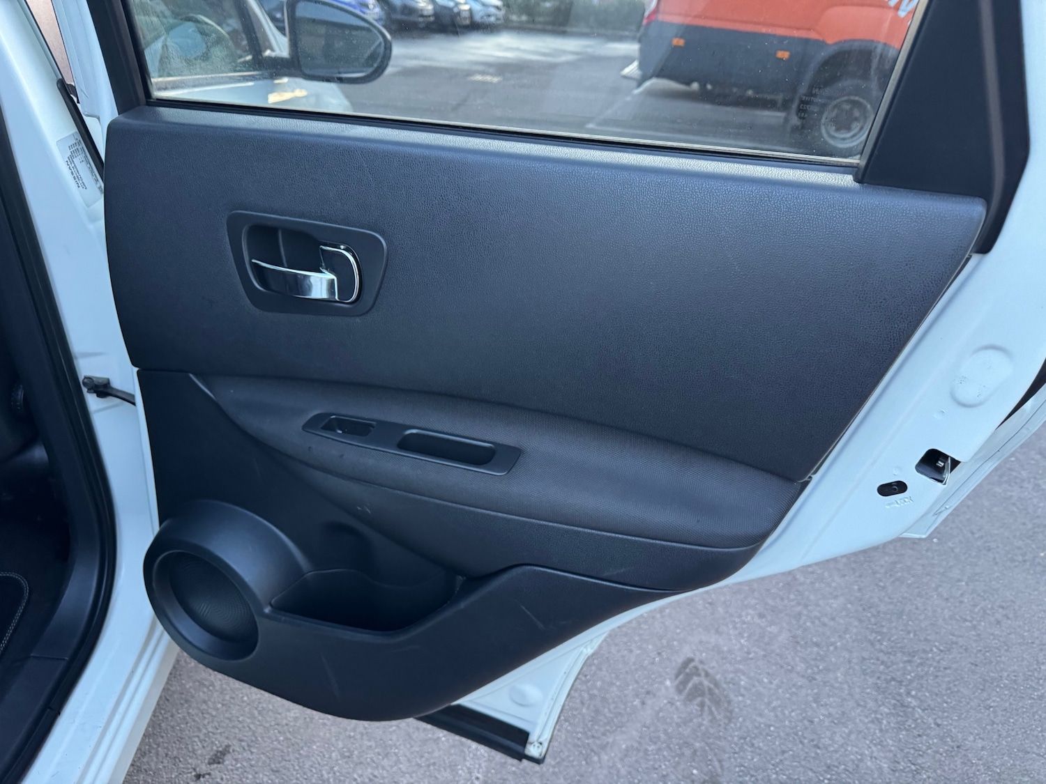 Used Nissan Qashqai 2012 for sale - 76800303: Photo 28