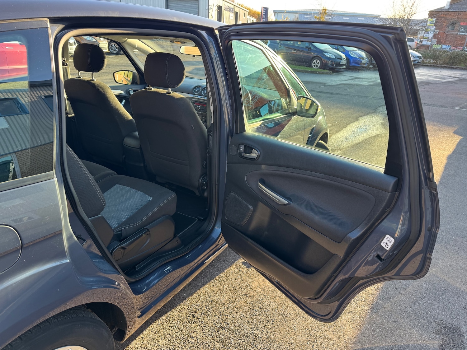 Used Ford S-Max 2012 for sale - 76799641: Photo 31