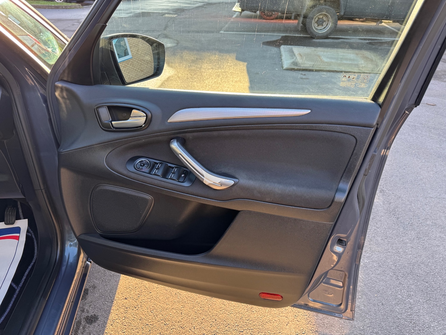 Used Ford S-Max 2012 for sale - 76799641: Photo 35