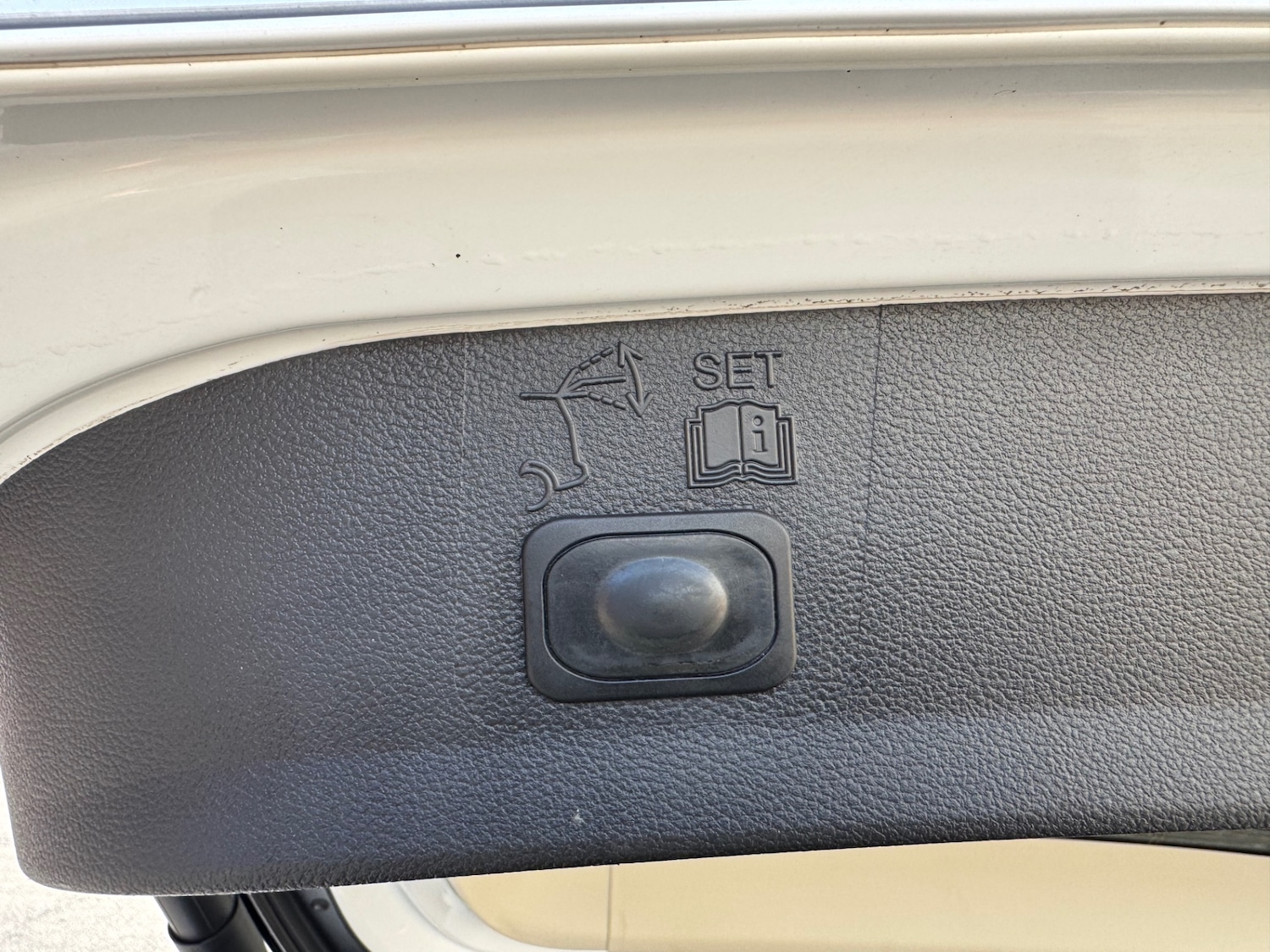 Used Ford Kuga 2013 for sale - 76725549: Photo 33