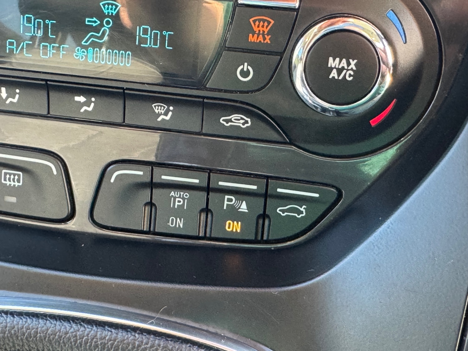 Used Ford Kuga 2013 for sale - 76725549: Photo 55