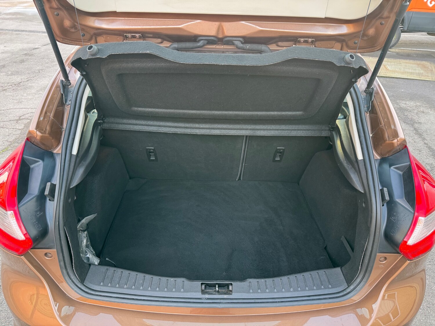 Used Ford Focus 2014 for sale - 76934118: Photo 28