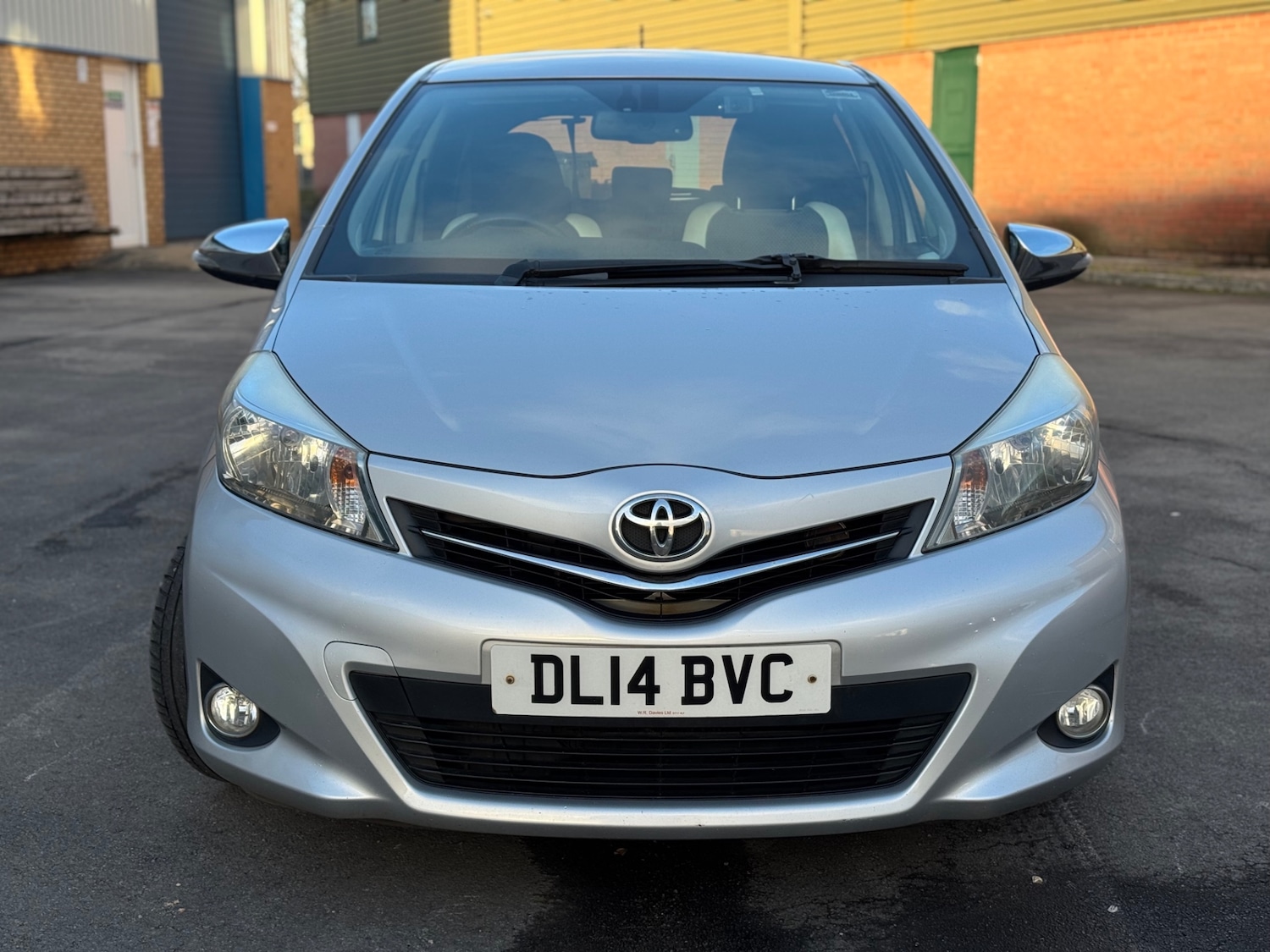 Used Toyota Yaris 2014 for sale - 77008886: Photo 2