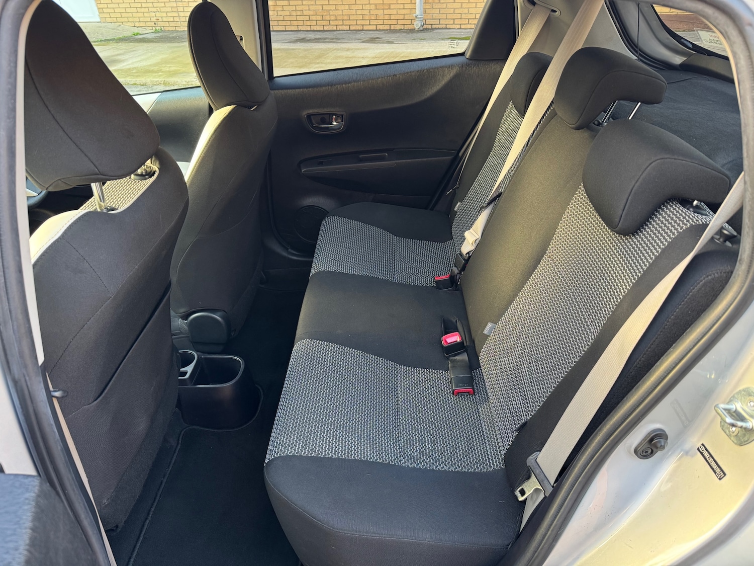 Used Toyota Yaris 2014 for sale - 77008886: Photo 24