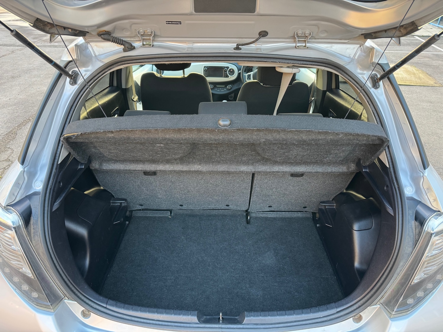 Used Toyota Yaris 2014 for sale - 77008886: Photo 25