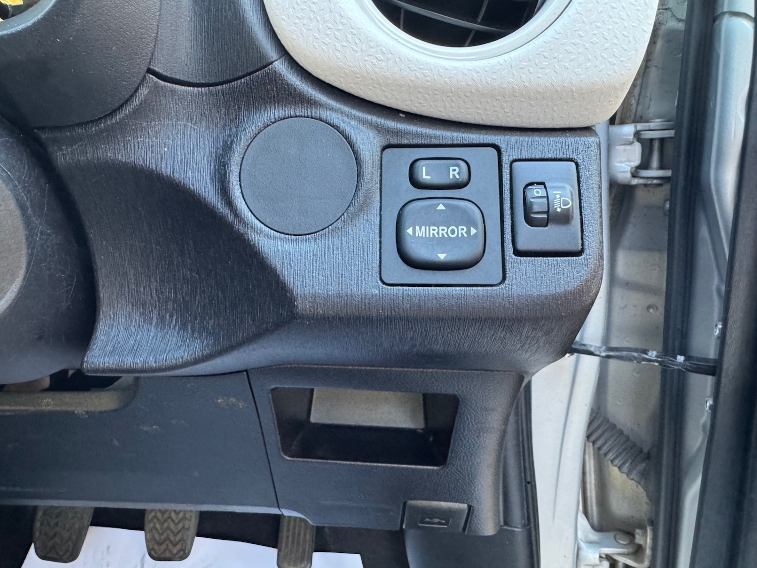 Used Toyota Yaris 2014 for sale - 77008886: Photo 35