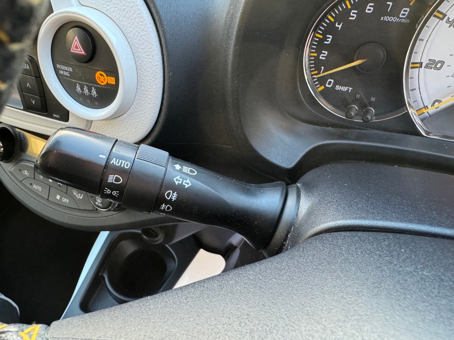 Used Toyota Yaris 2014 for sale - 77008886: Photo 40