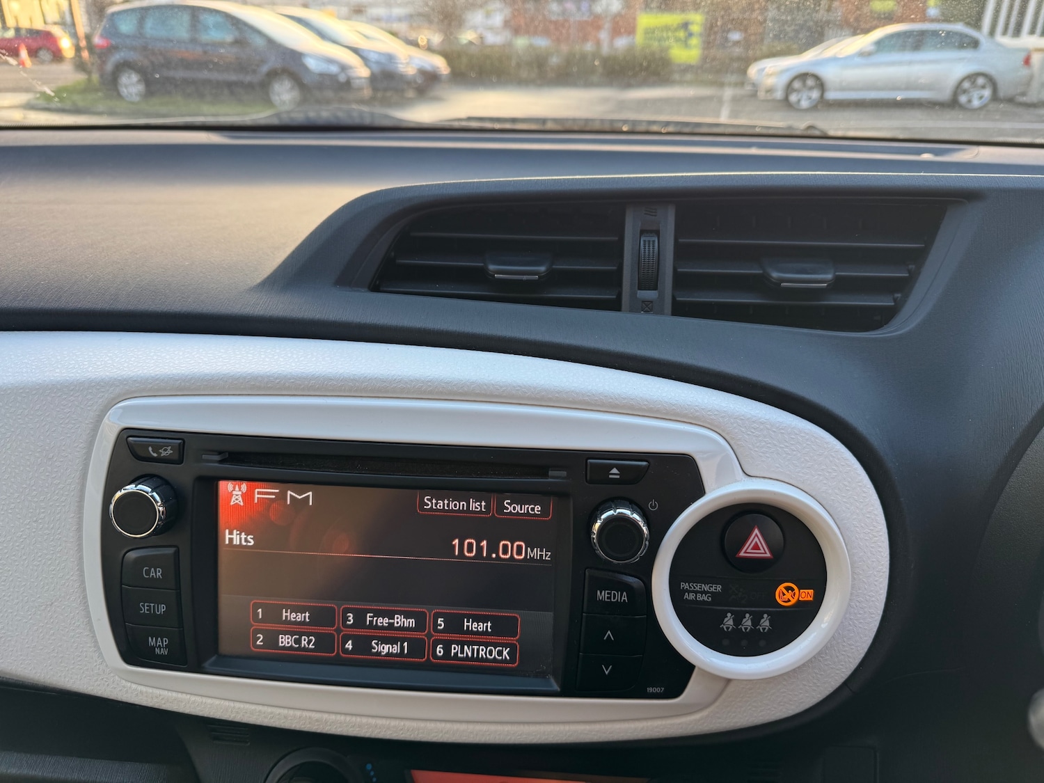 Used Toyota Yaris 2014 for sale - 77008886: Photo 44