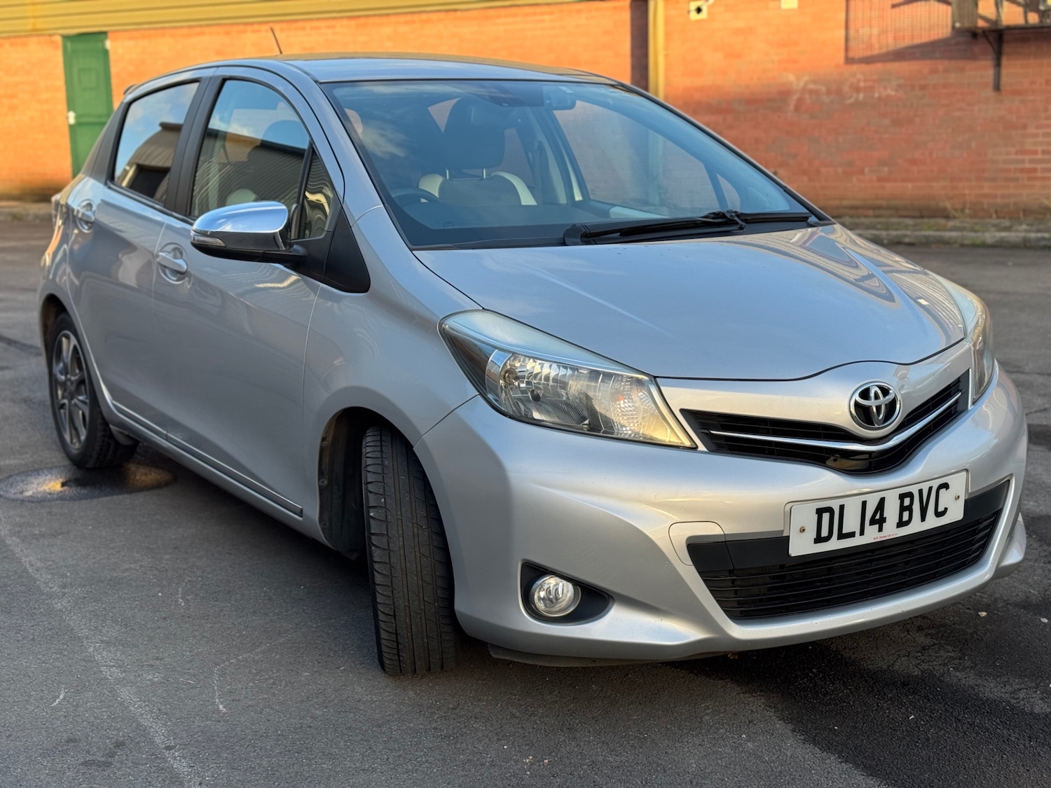 Used Toyota Yaris 2014 for sale - 77008886: Photo 5