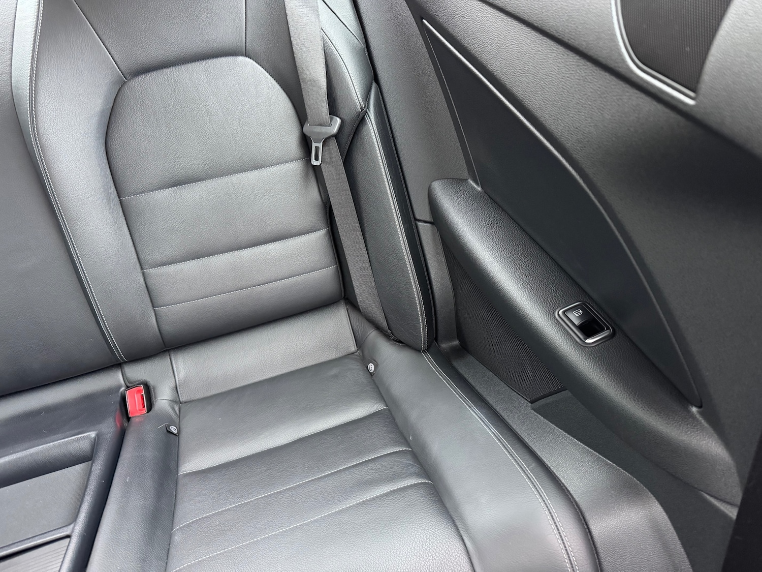 Used Mercedes-Benz E Class 2013 for sale - 76725977: Photo 21