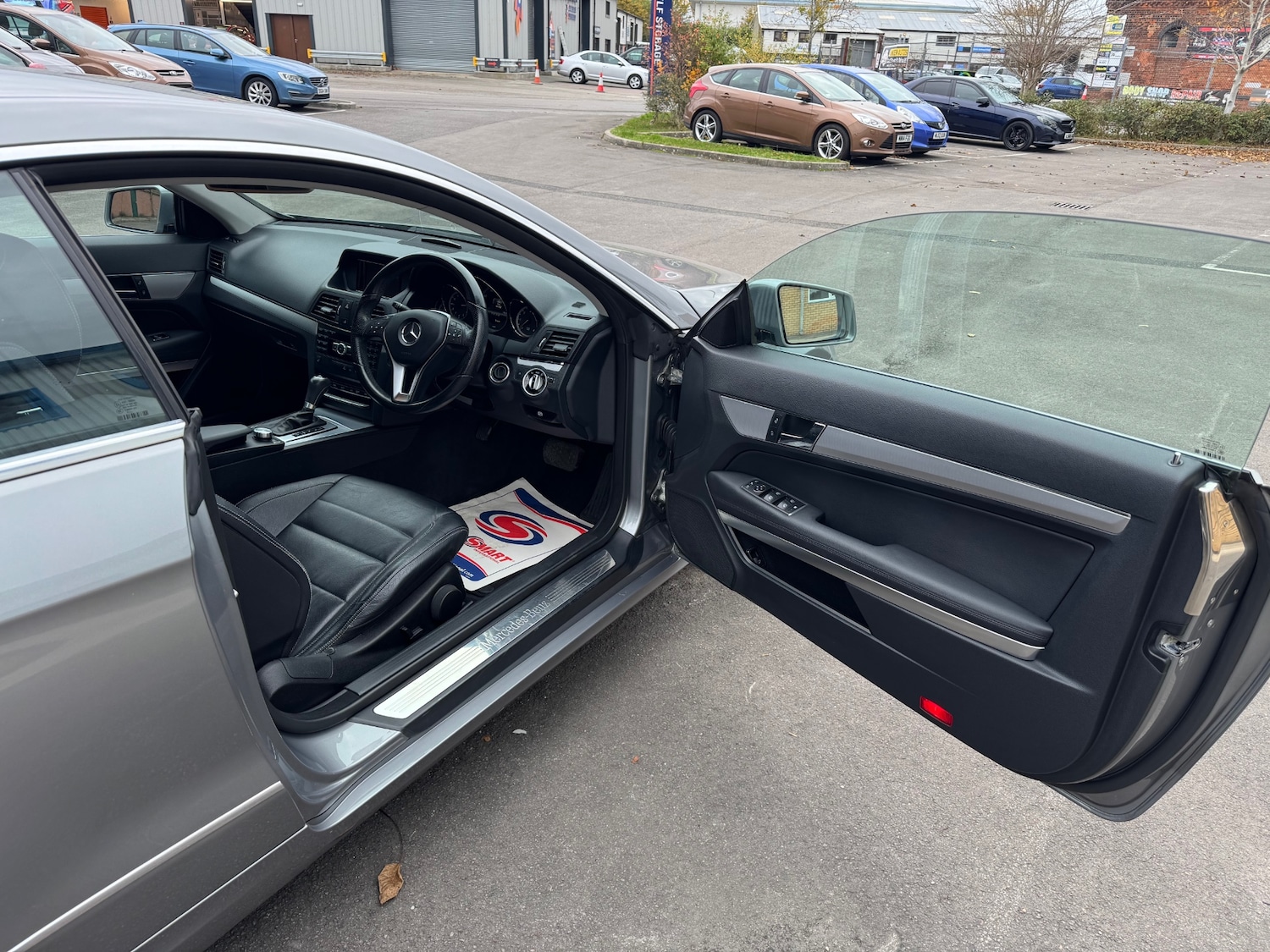 Used Mercedes-Benz E Class 2013 for sale - 76725977: Photo 25