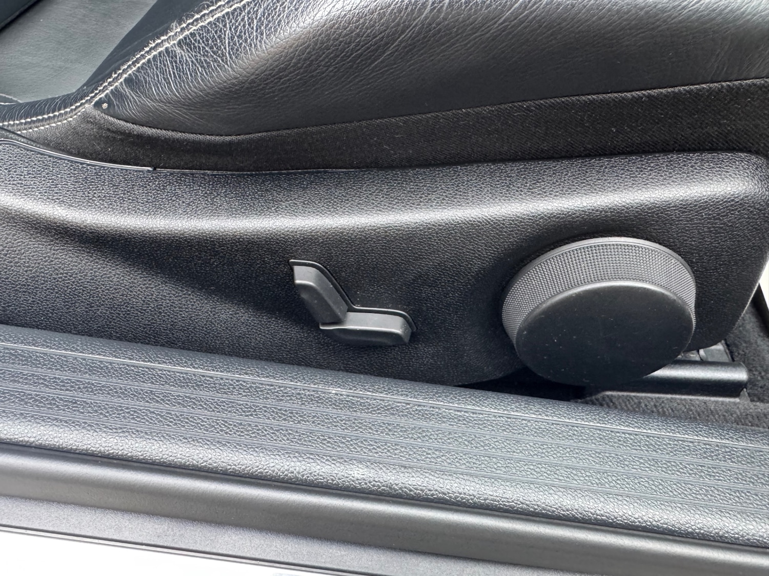 Used Mercedes-Benz E Class 2013 for sale - 76725977: Photo 31