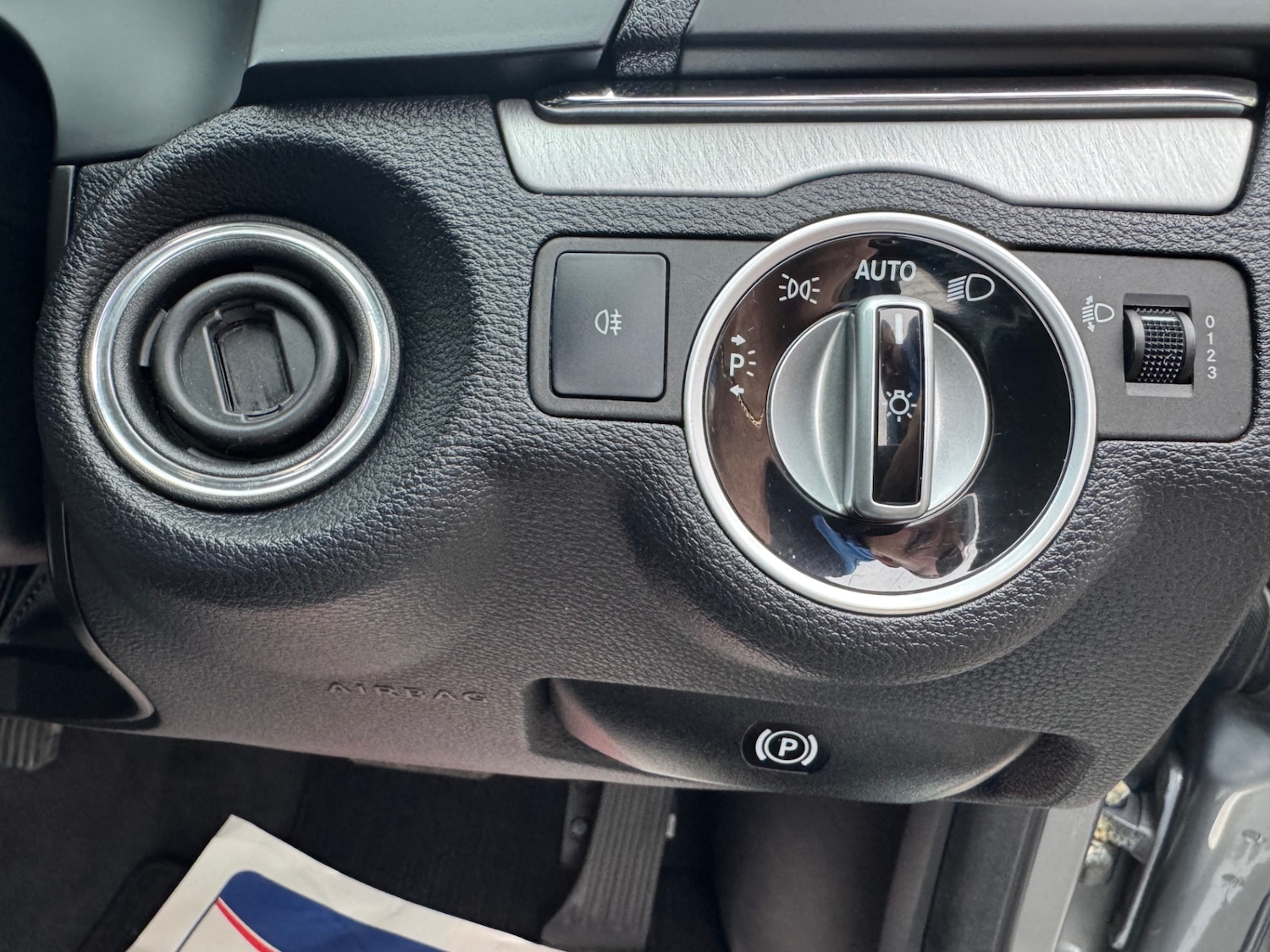 Used Mercedes-Benz E Class 2013 for sale - 76725977: Photo 32